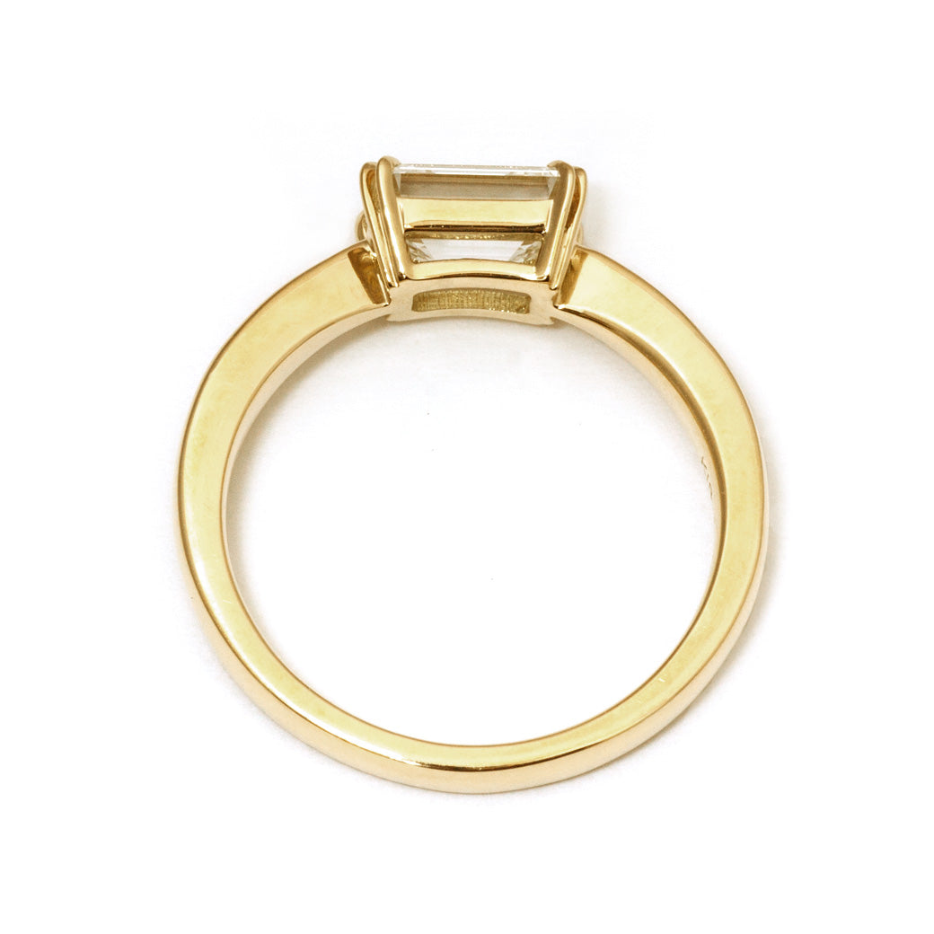 【ALTRO】Lior K18YG ラボグロウンダイヤ 1.0ct エメラルドカット ダイヤ ソリティアリング