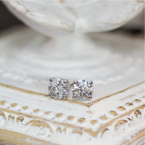 【Natural】K18 一粒ダイヤモンド スタッドピアス 4本爪 0.5ct