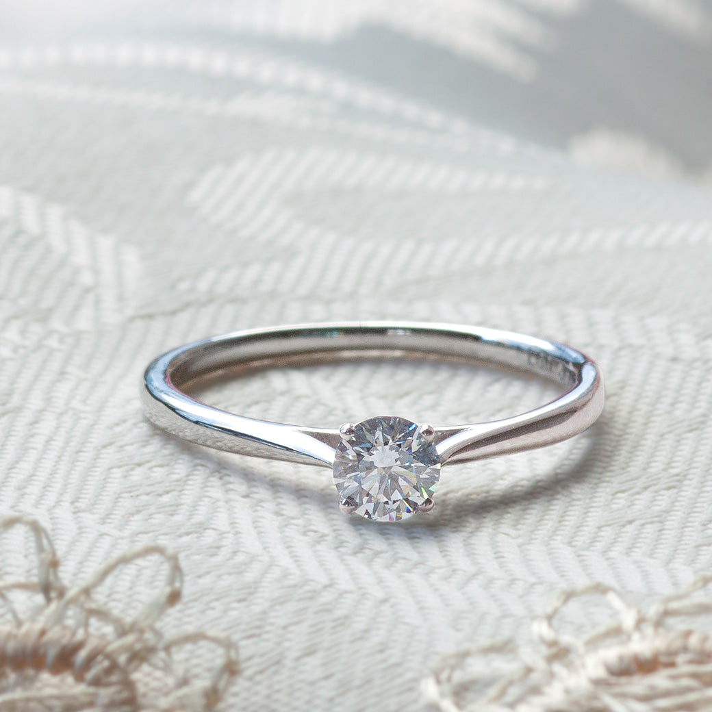 【ALTRO】SV ラボグロウンダイヤ プロポーズリング 0.3ct 4本爪 ダイヤ リング　