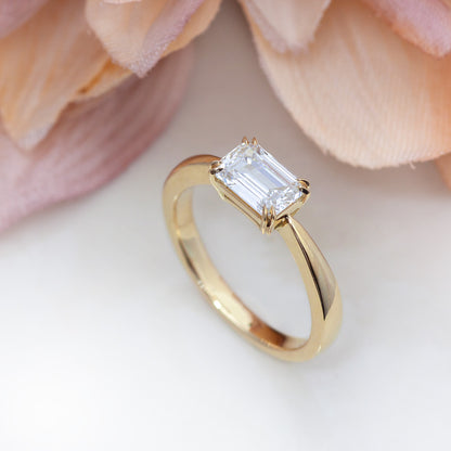 【ALTRO】Lior K18YG  ラボグロウンダイヤ  1.0ct エメラルドカット ダイヤ ソリティアリング