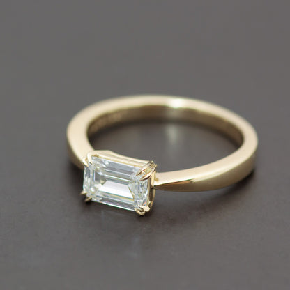 【ALTRO】Lior K18YG  ラボグロウンダイヤ  1.0ct エメラルドカット ダイヤ ソリティアリング