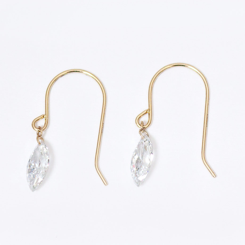 【ALTRO】Lior K10 ラボグロウンダイヤ 計 0.6ct レーザーホール マーキス フック ピアス