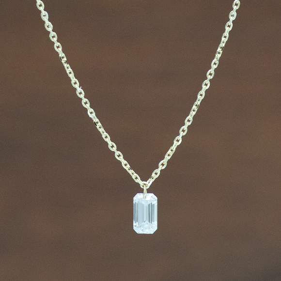 【ALTRO】Liorリオール ラボグロウンダイヤモンド K10 レーザーホール エメラルドカット 0.3ct ネックレス　GOD046N