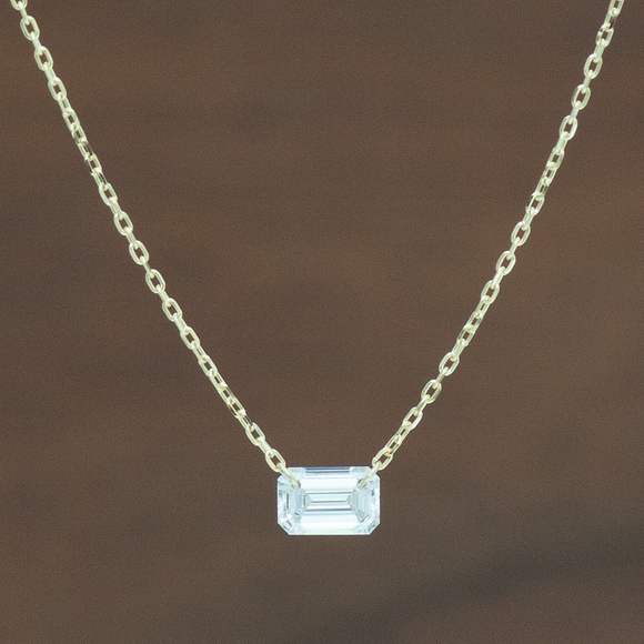 【ALTRO】Liorリオール ラボグロウンダイヤモンド K10 レーザーホール エメラルドカット 0.5ct ネックレス　GOD048N