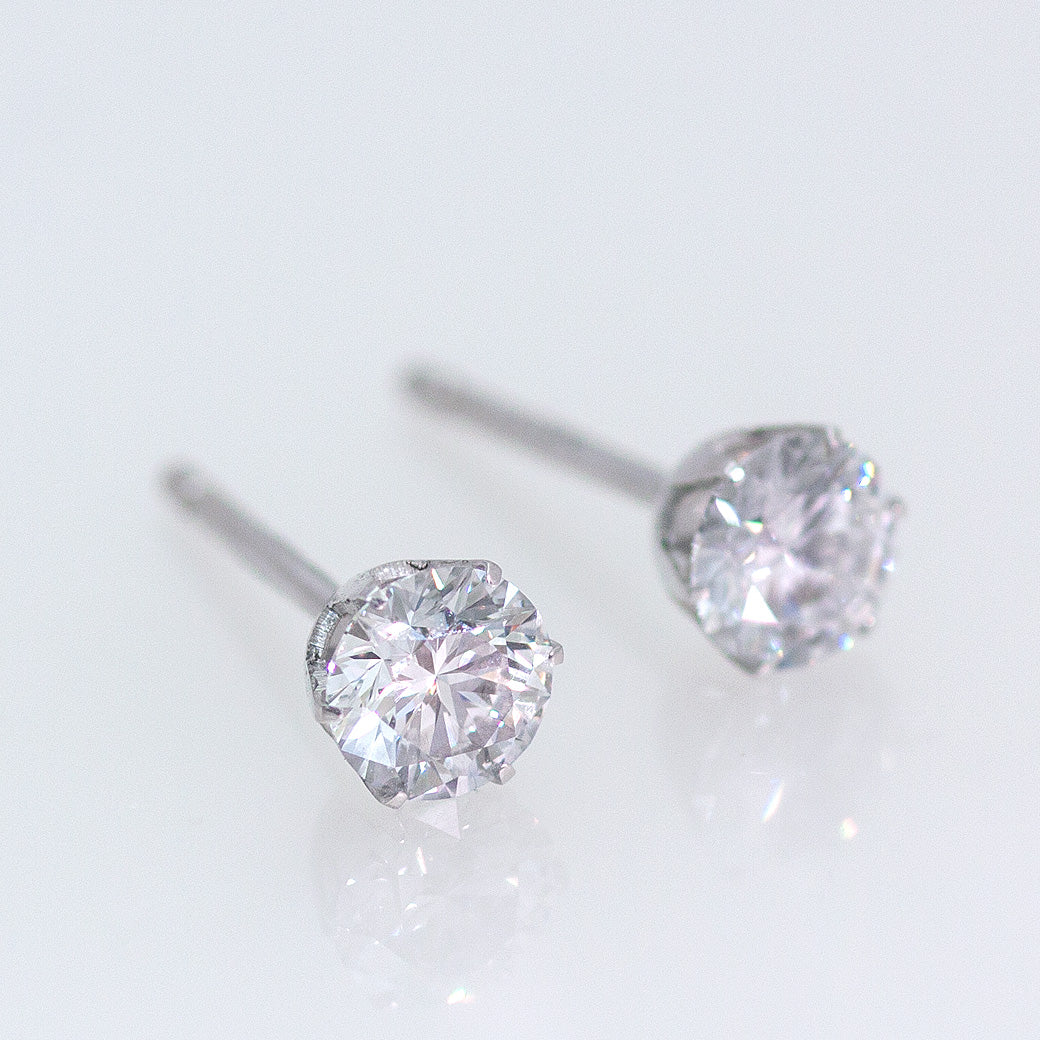 【ALTRO】K18 プラチナ ラボグロウンダイヤ 0.6ct 6本爪 一粒 ダイヤ スタッド ピアス