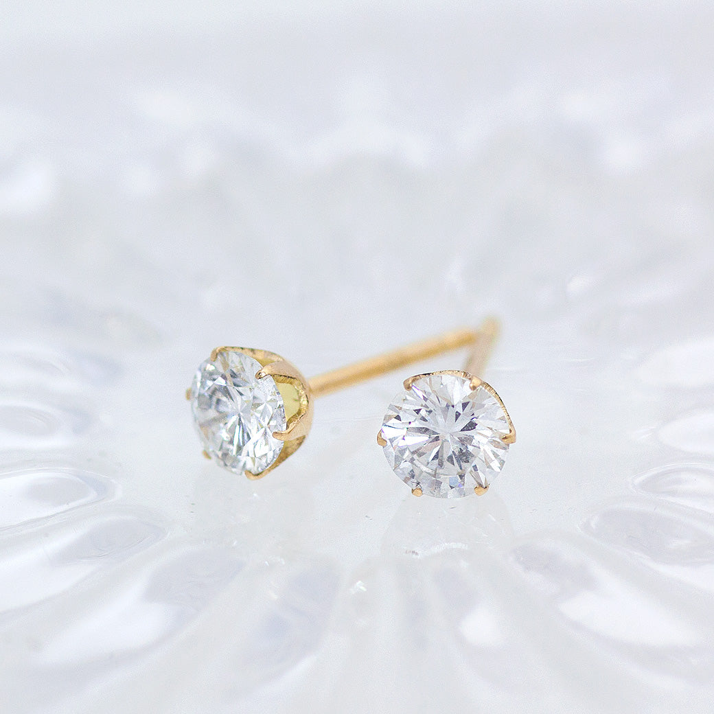 【ALTRO】K18 プラチナ ラボグロウンダイヤ 0.6ct 6本爪 一粒 ダイヤ スタッド ピアス