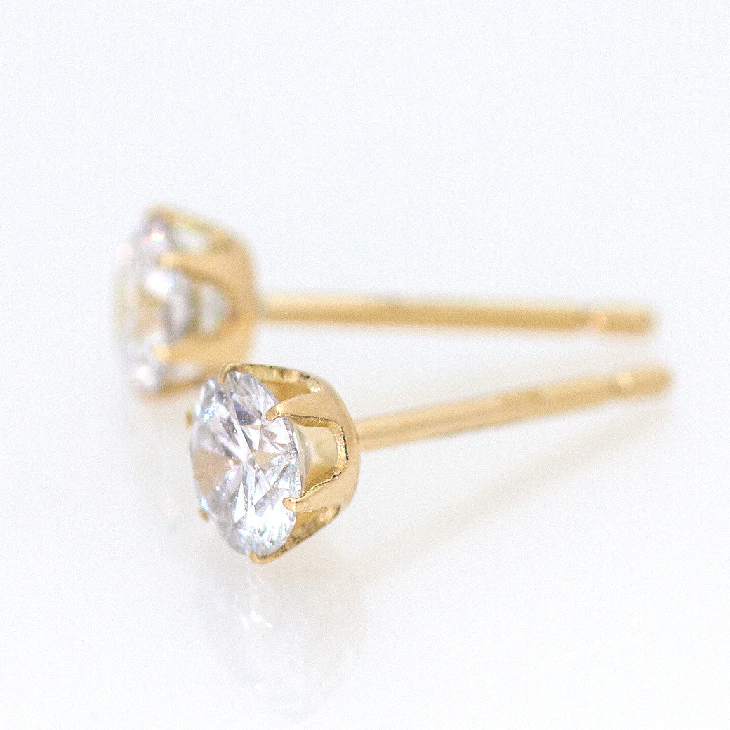 【ALTRO】K18 プラチナ ラボグロウンダイヤ 0.6ct 6本爪 一粒 ダイヤ スタッド ピアス