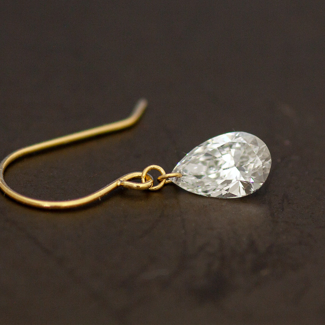【ALTRO】Lior K18 ラボグロウンダイヤ 計1ct ペアシェイプ フック ピアス