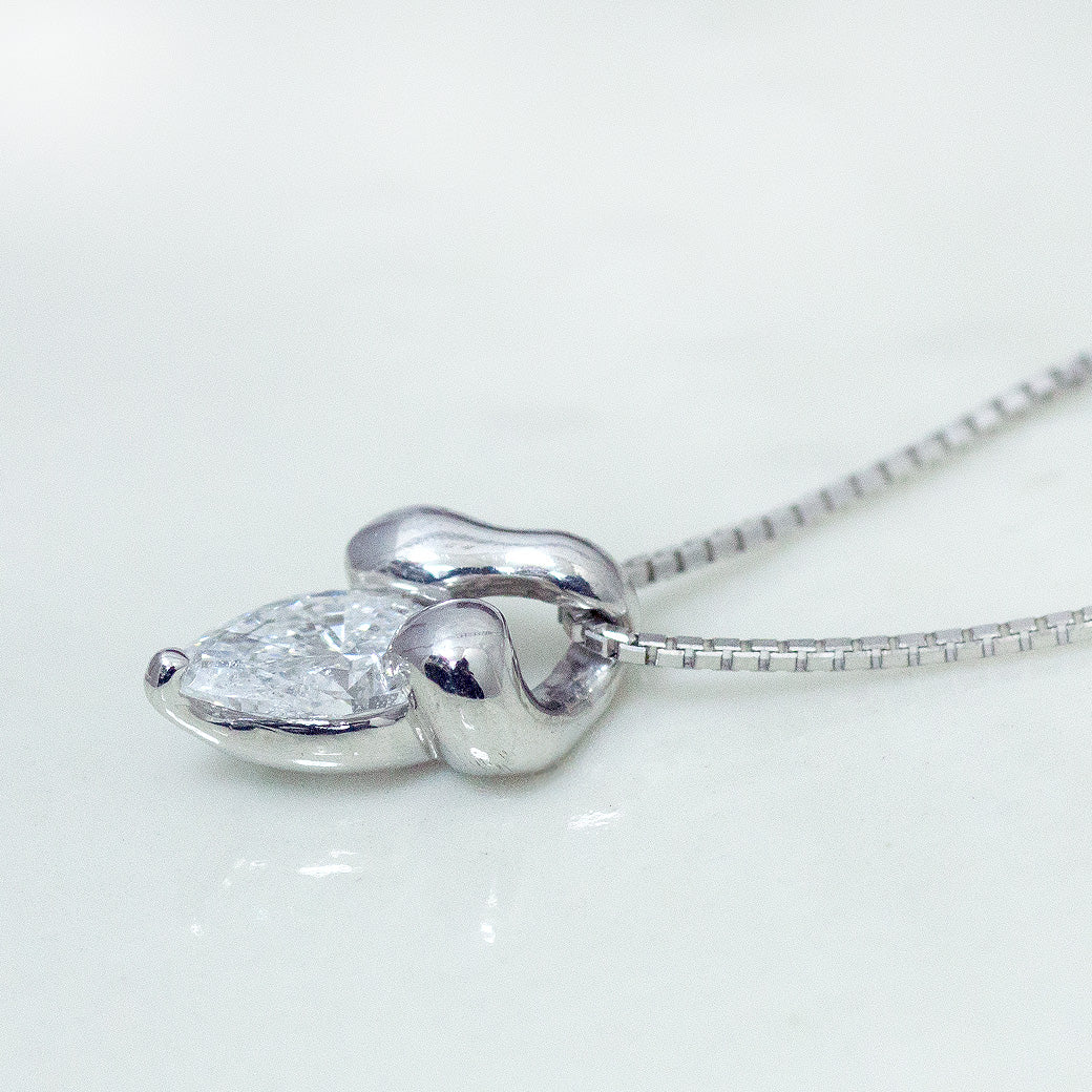 【LIMITED】【Natural】K18WG 天然ダイヤモンド ペアシェイプ ネックレス 0.505ct　