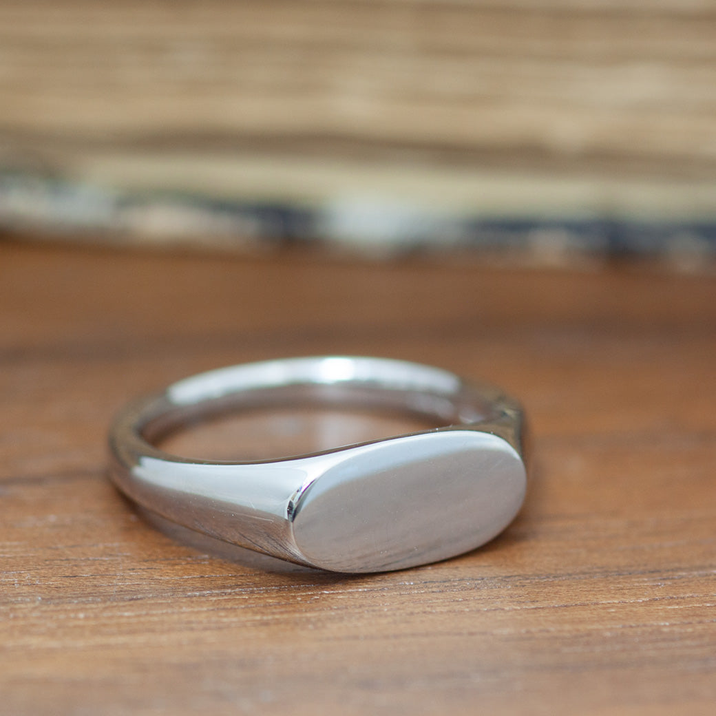 Signet Ring　K18YG / PT シグネットリング オーバル M