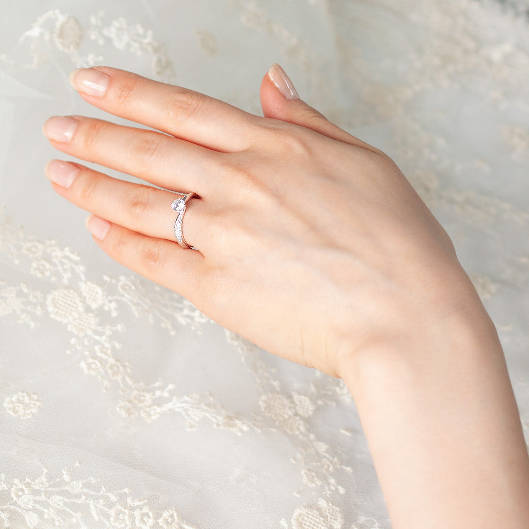 SISTINA BRIDAL エンゲージリング  Joann -ジョアン- 0.3ct プラチナ　DM446　