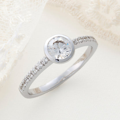 SISTINA BRIDAL エンゲージリング  Kyla -カイラ- 0.3ct プラチナ　DM513-2　