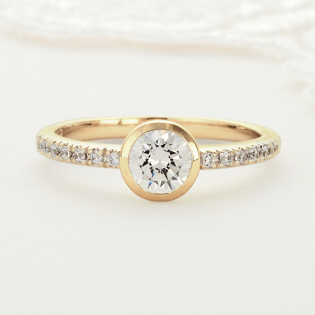 SISTINA BRIDAL エンゲージリング  Kyla -カイラ- 0.3ct K18YG　DM513-2　