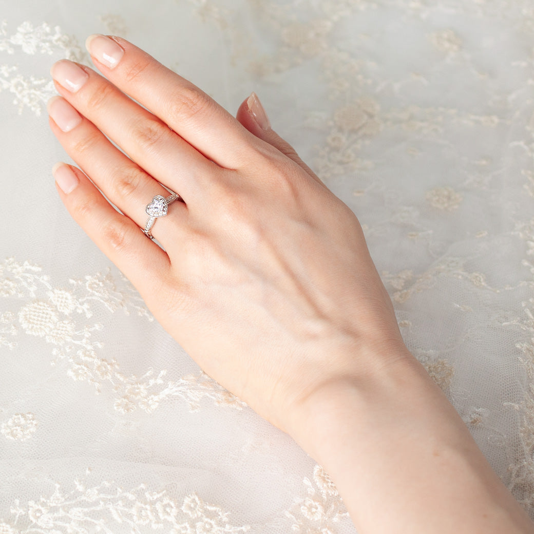 SISTINA BRIDAL エンゲージリング Nicola -ニコラ- 0.3ct プラチナ　5-13306　