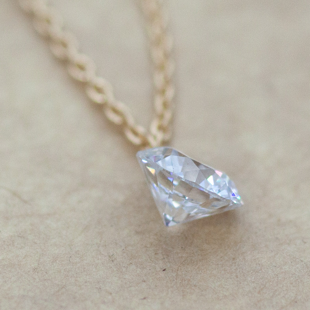 【ALTRO】K18 ラボグロウンダイヤ 0.5ct フレームレス 一粒 ダイヤ ネックレス　
