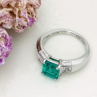 【LIMITED】【Natural】PT900 エメラルド リング 1.36ct