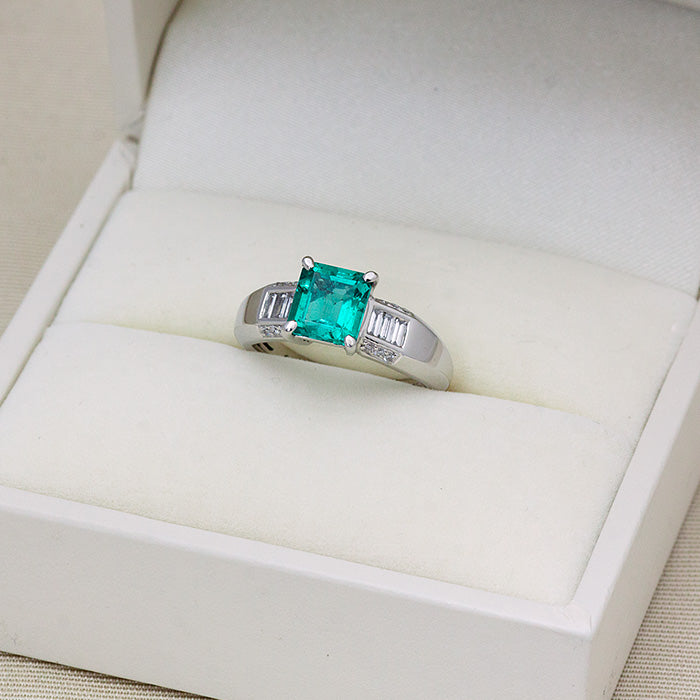 【LIMITED】【Natural】PT900 エメラルド リング 1.36ct