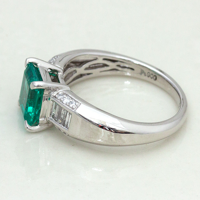 【LIMITED】【Natural】PT900 エメラルド リング 1.36ct