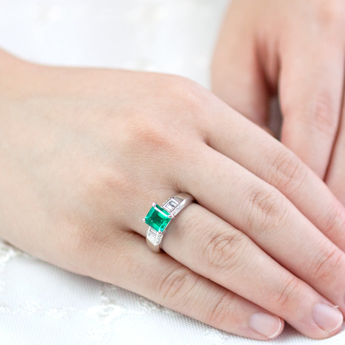【LIMITED】【Natural】PT900 エメラルド リング 1.36ct