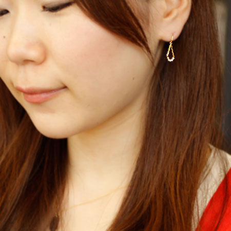 【Natural】K18 テンダイヤフックピアス 0.14　