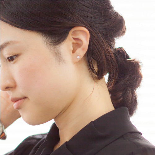 P00103 プラチナ 4本爪 0.4ct 一粒ダイヤモンドスタッドピアス