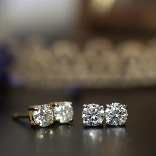 【Natural】K18 一粒ダイヤモンドスタッドピアス 4本爪 0.3ct
