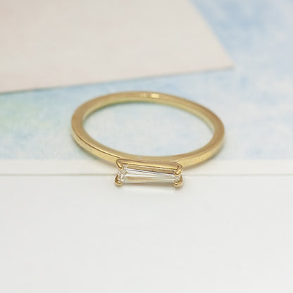 【Natural】K18 Mooi テーパーカット ダイヤモンドリング　